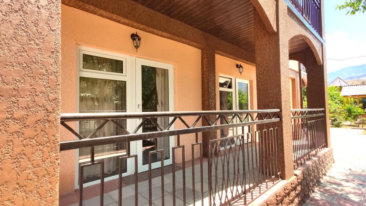 Hotel Natalia Kaji-Say Exterior photo